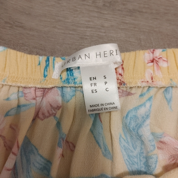 Crop top - Picture 2 of 2